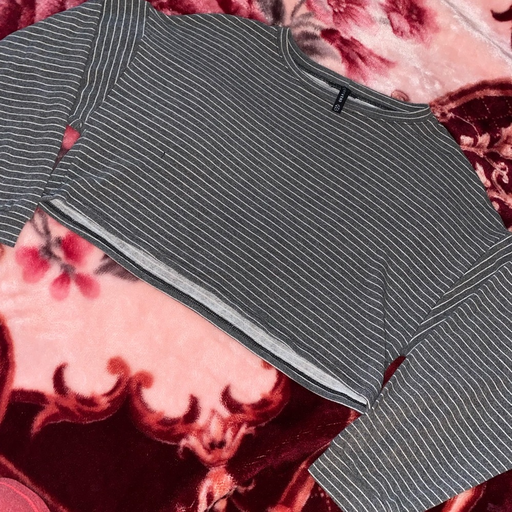 long sleeve crop top, Size M or L